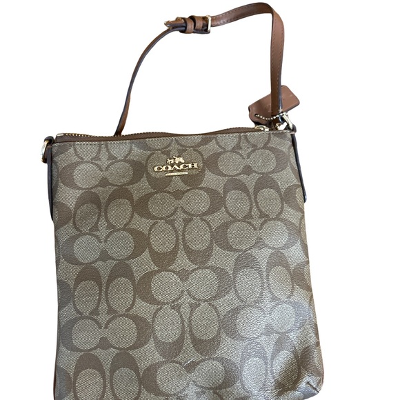 Coach Tan and Brown Signature Shoulder Bag Swingback Purse with Tag - Picture 1 of 6